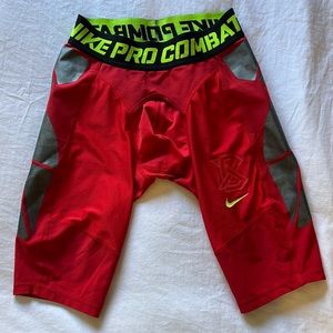 Nike Pro Combat Hyperstrong Slider